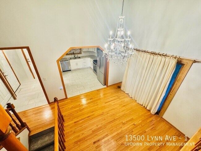 Building Photo - 13500 Lynn Ave