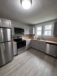 Building Photo - Newly Renovated 3-Bedroom, 2-Bathroom Home...
