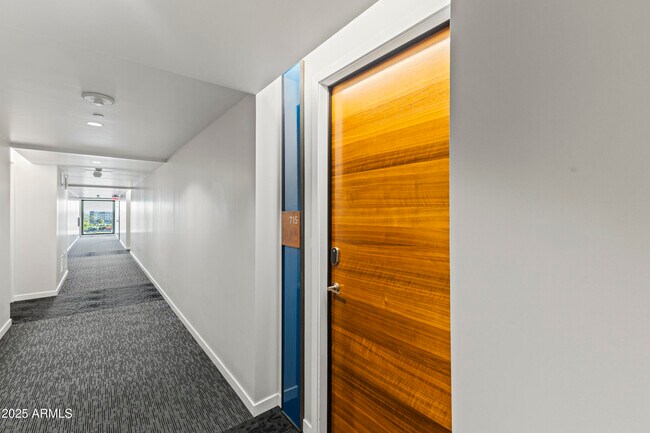 Building Photo - 200 W Portland St