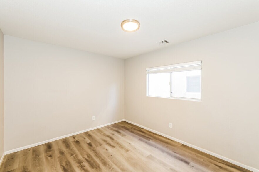 Building Photo - 6236 Desert Lavender Ave