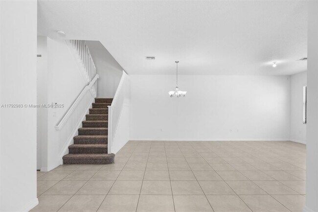 Building Photo - 830 NE 191st St