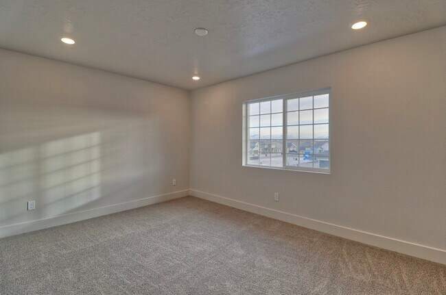 Building Photo - 5397 S Perlite Ave