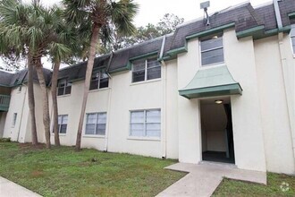 Building Photo - 3bedrooms 2 baths condo in Palms West Avai...