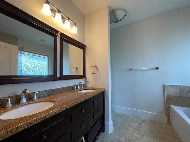 Building Photo - 1007 Taulbee Ln