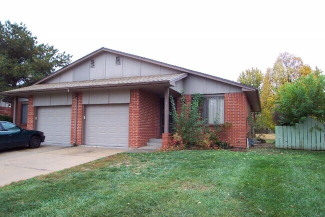 Primary Photo - 7011 W O'Neil St