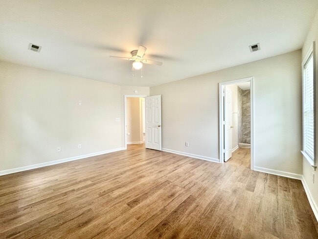 Building Photo - 3529 Bent Trace Dr