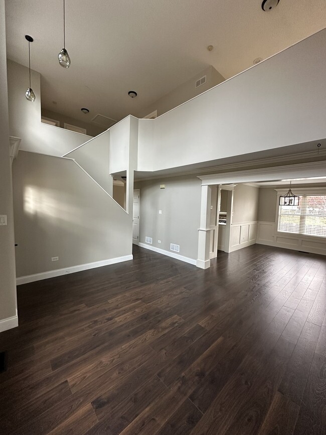 Building Photo - 1258 Lasser Dr