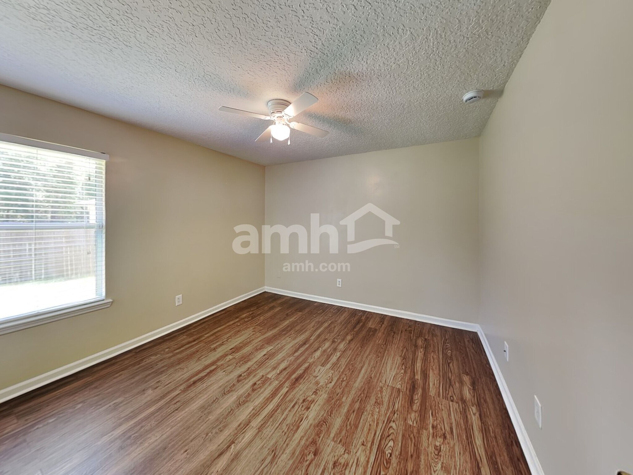 Building Photo - 8745 Edgebrook Ct