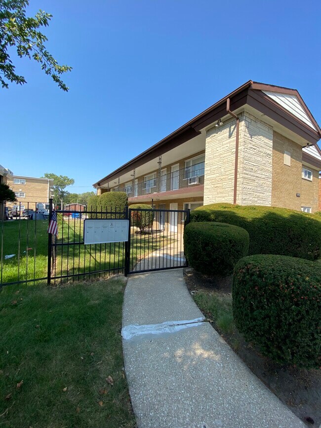 Lyons 3908 Powell Ave Lyons IL 60534 Apartment Finder