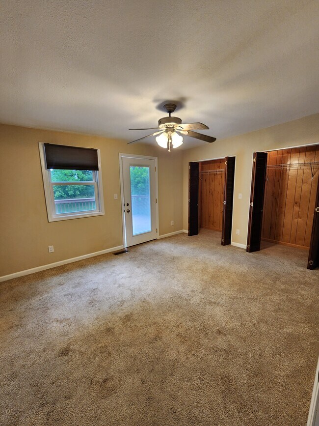 Building Photo - 4207 DuPont St