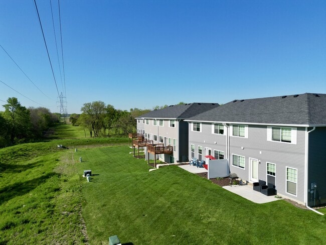 Building Photo - 1230 Cedar Cv Rd