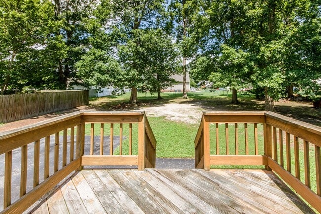 Building Photo - Charming 3BR/2BA One-Level Home with Vaulted Ceilings — Minutes to Fort Gregg-Adams — $1,795/mo!
