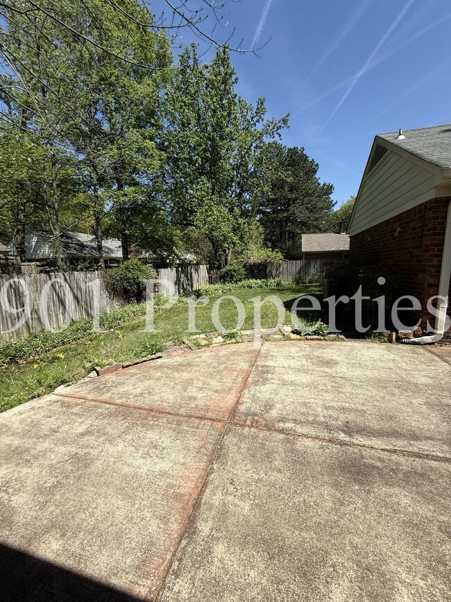 Building Photo - 7120 Toro Cove