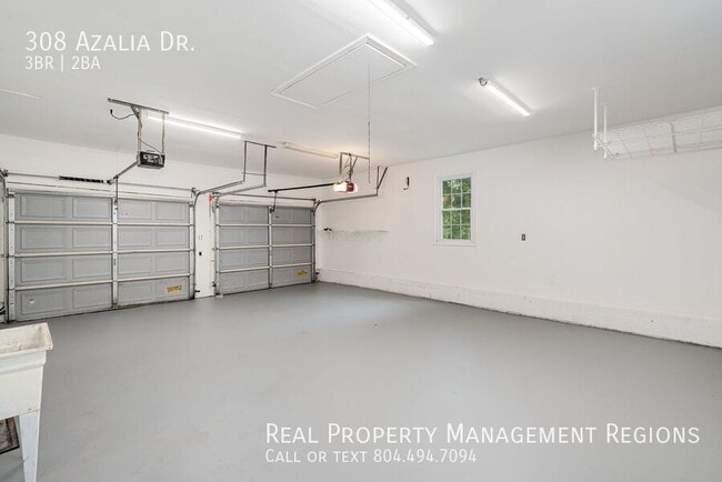 Building Photo - 308 Azalia Dr