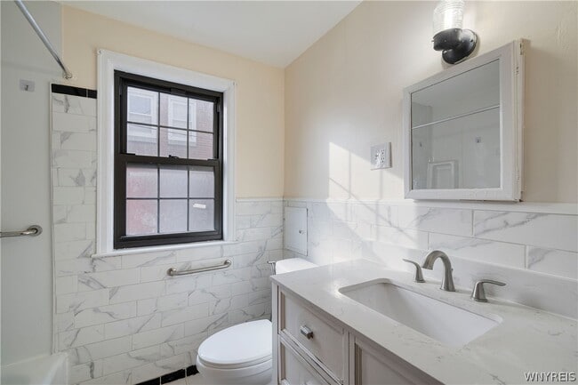 Building Photo - 94 Tudor Rd