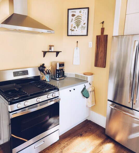 Kitchen - 459 Boulevard Way