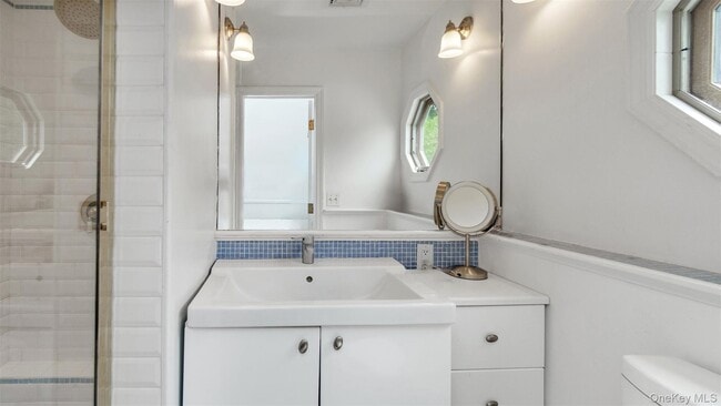 Building Photo - 9 Ocame Ave