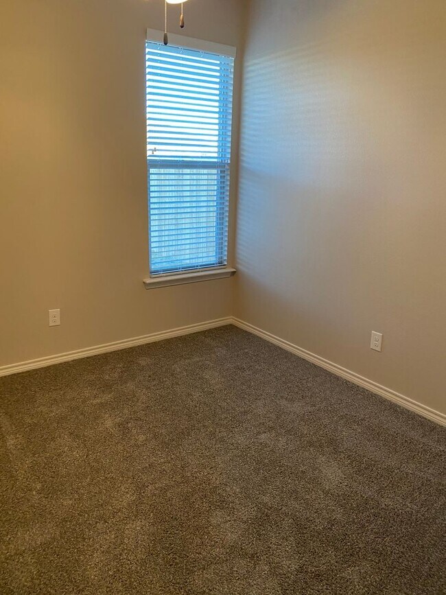 Building Photo - Beautiful Brand New Tim Roten Custom Brick...