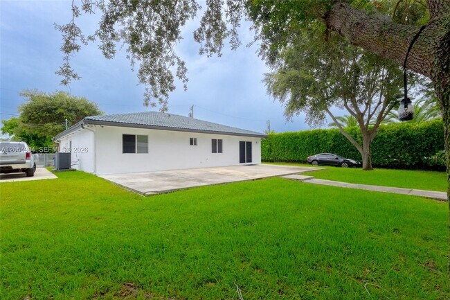 Building Photo - 30 NW 159th St