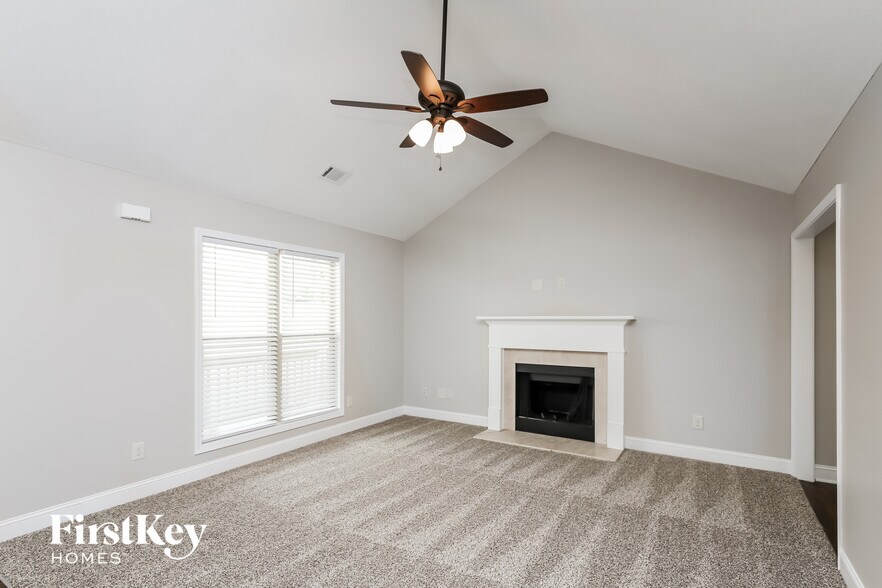 Building Photo - 1862 Jessica Way