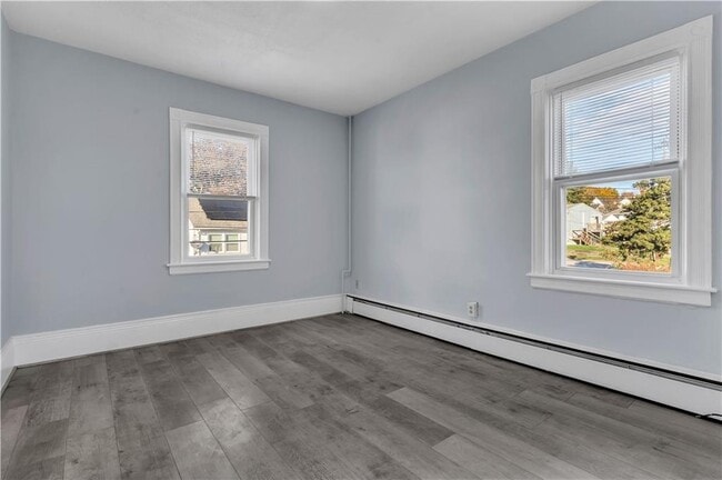 Building Photo - 78 Old Oak Ave