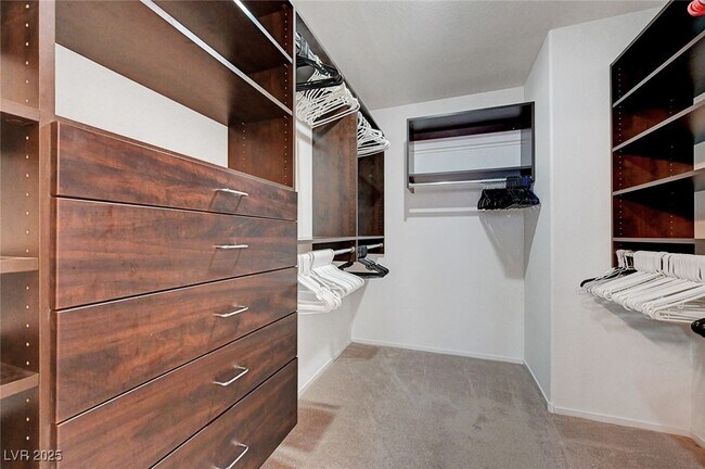 Building Photo - 5470 Logville St