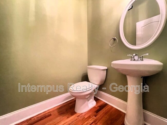 Building Photo - 1688 Mosaic Way