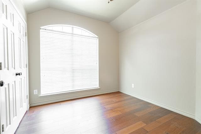 Building Photo - 1875 Crestlake Dr