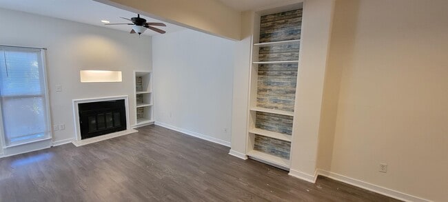 Building Photo - 1055 Quinn St