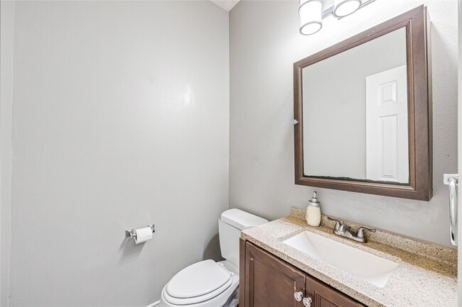 Building Photo - 8127 Edenwood Dr