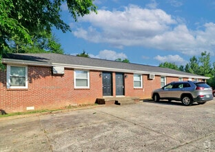 Building Photo - 1432 McCan Dr