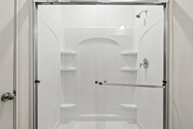 Building Photo - 14705 Shooter McGavin Dr