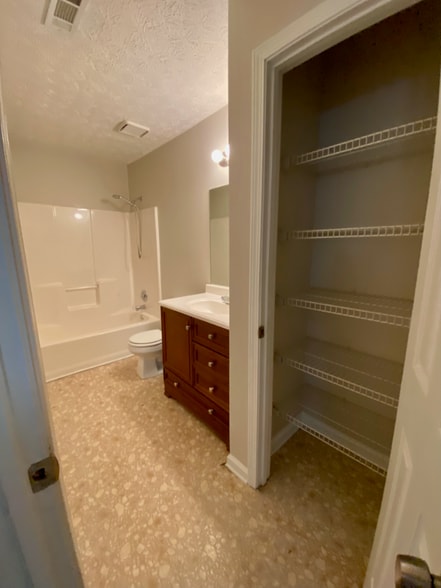 Building Photo - 3543 Sweetgum Ln