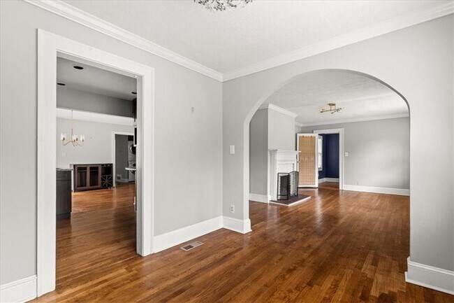 Building Photo - 259 Spence Ave SE