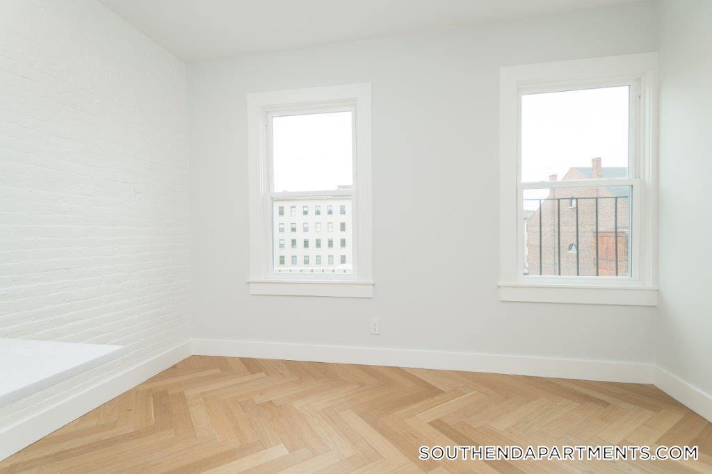 Building Photo - 461 Massachusetts Ave