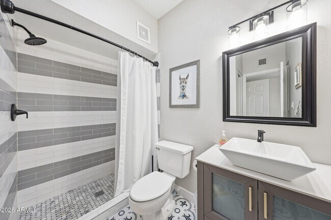 Building Photo - 16540 E Gunsight Dr