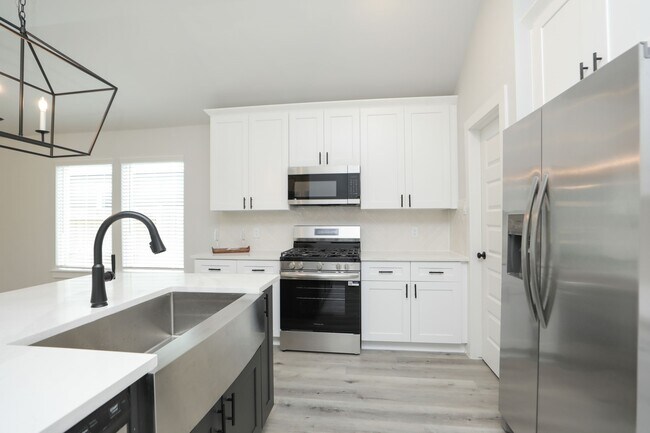 Building Photo - 1023 Santee Ct