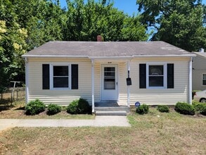 Building Photo - 3 Bedroom 1 Bathroom House