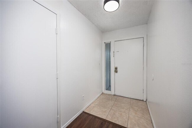 Building Photo - 6519 W Newberry Rd