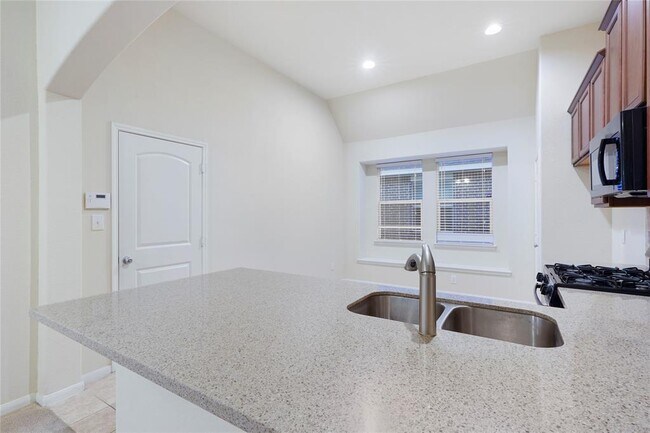Building Photo - 8426 Montego Bay Dr