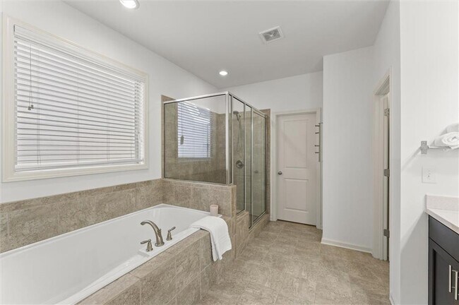 Building Photo - 2770 Prado Ln