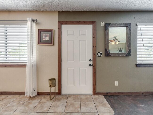 Building Photo - 935 Pendergraft Way