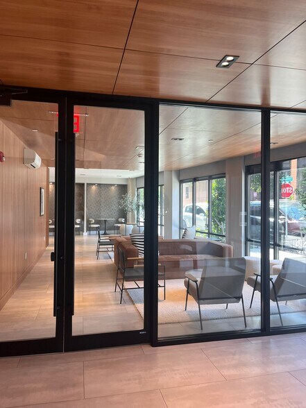 Building Photo - 324 Arlington Ave