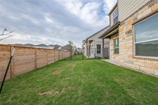 Building Photo - 1531 N Red Bud Ln