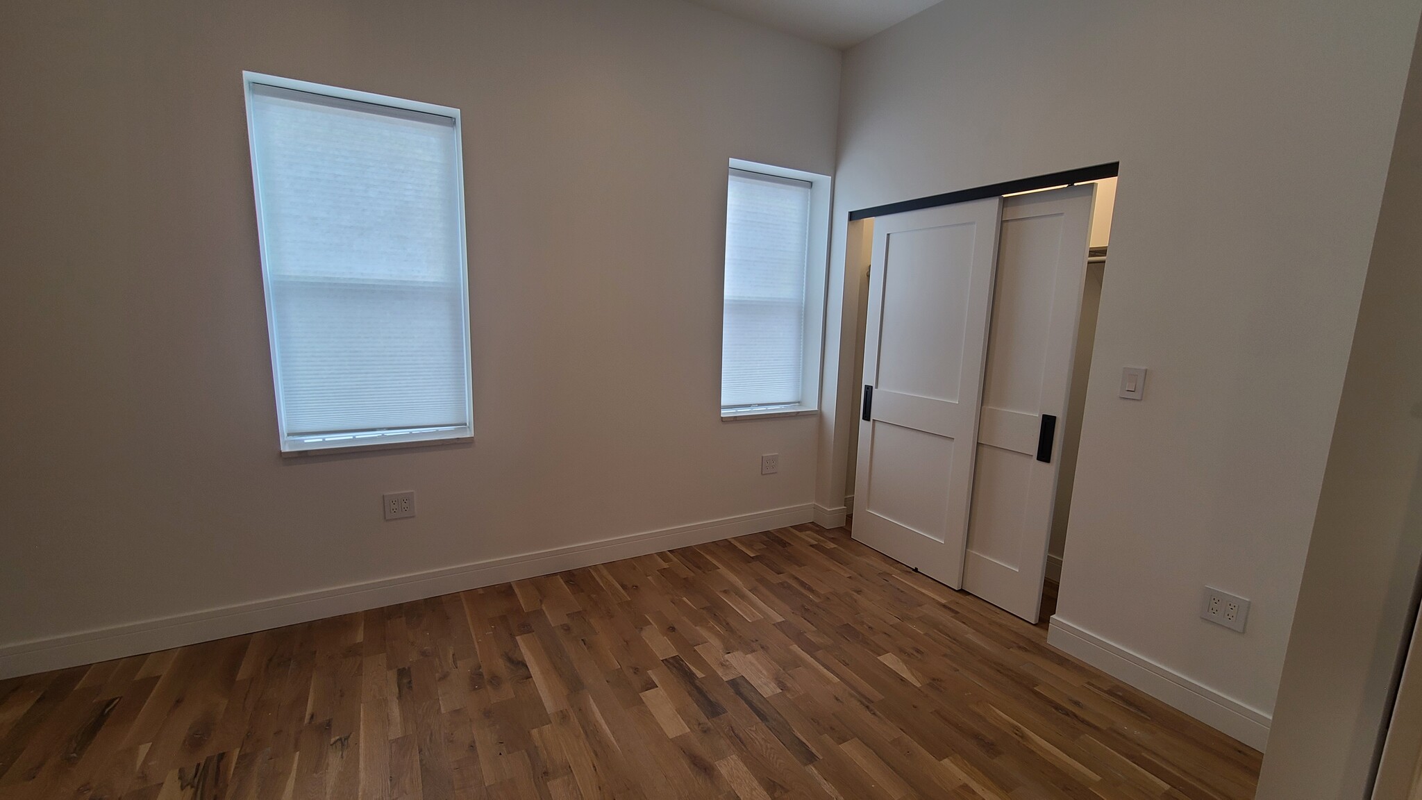 Bedroom 2 - 2886 S Archer Ave