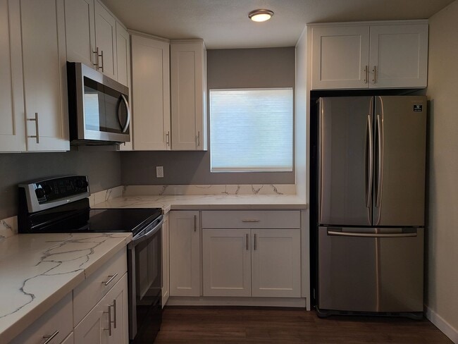 Building Photo - Beautifully Updated South Tacoma 3 Bedroom