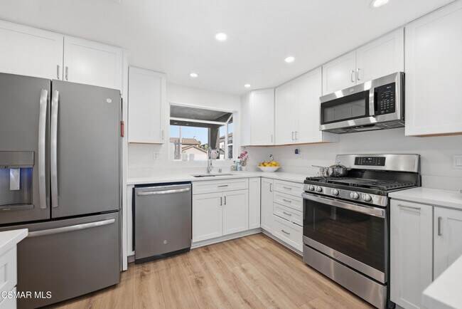 Building Photo - 5841 Cape Horn Dr