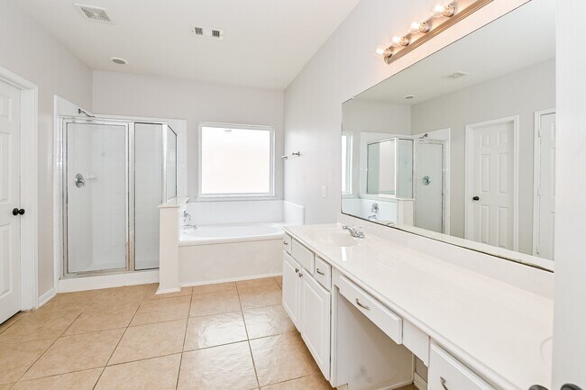 Building Photo - 4207 Old Arbor Way