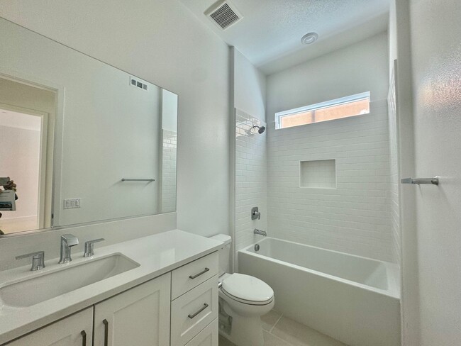 Building Photo - 27128 Skyland Wy