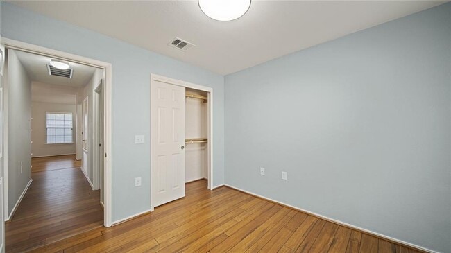 Building Photo - 5825 Nelson Oaks Dr